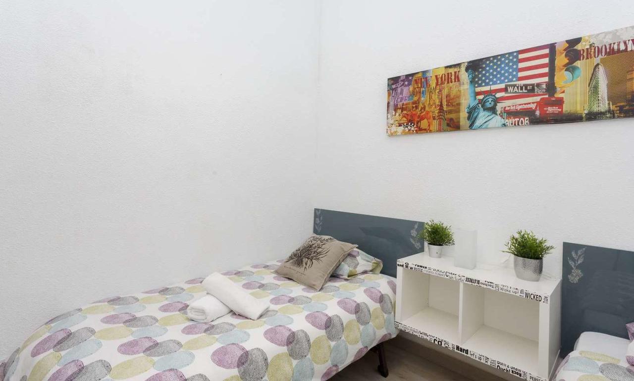 Latina Lejlighed Madrid Eksteriør billede