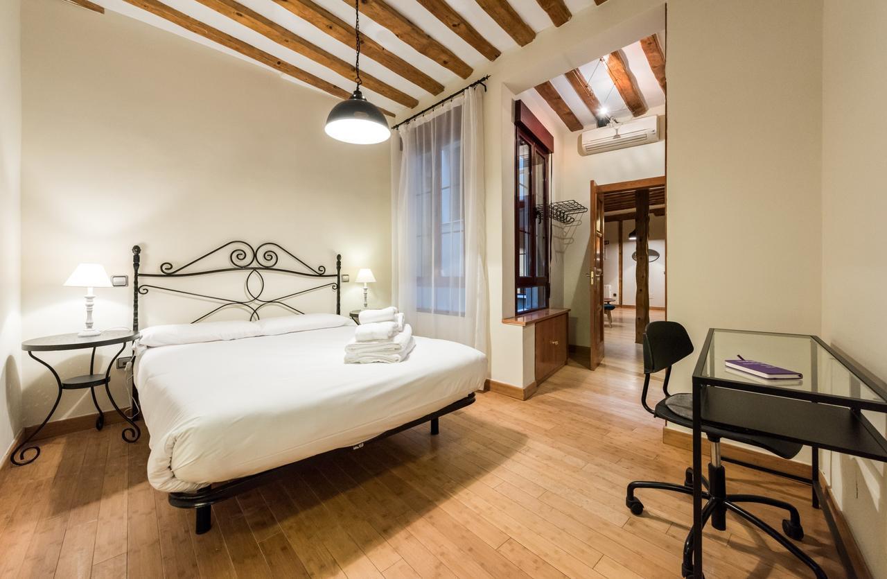 Latina Lejlighed Madrid Eksteriør billede